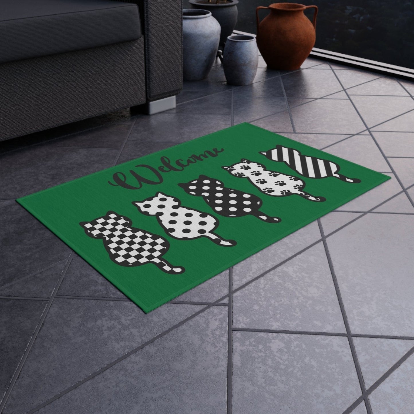 "Welcome" Patterned Five Cat's design Outdoor Rug (green)