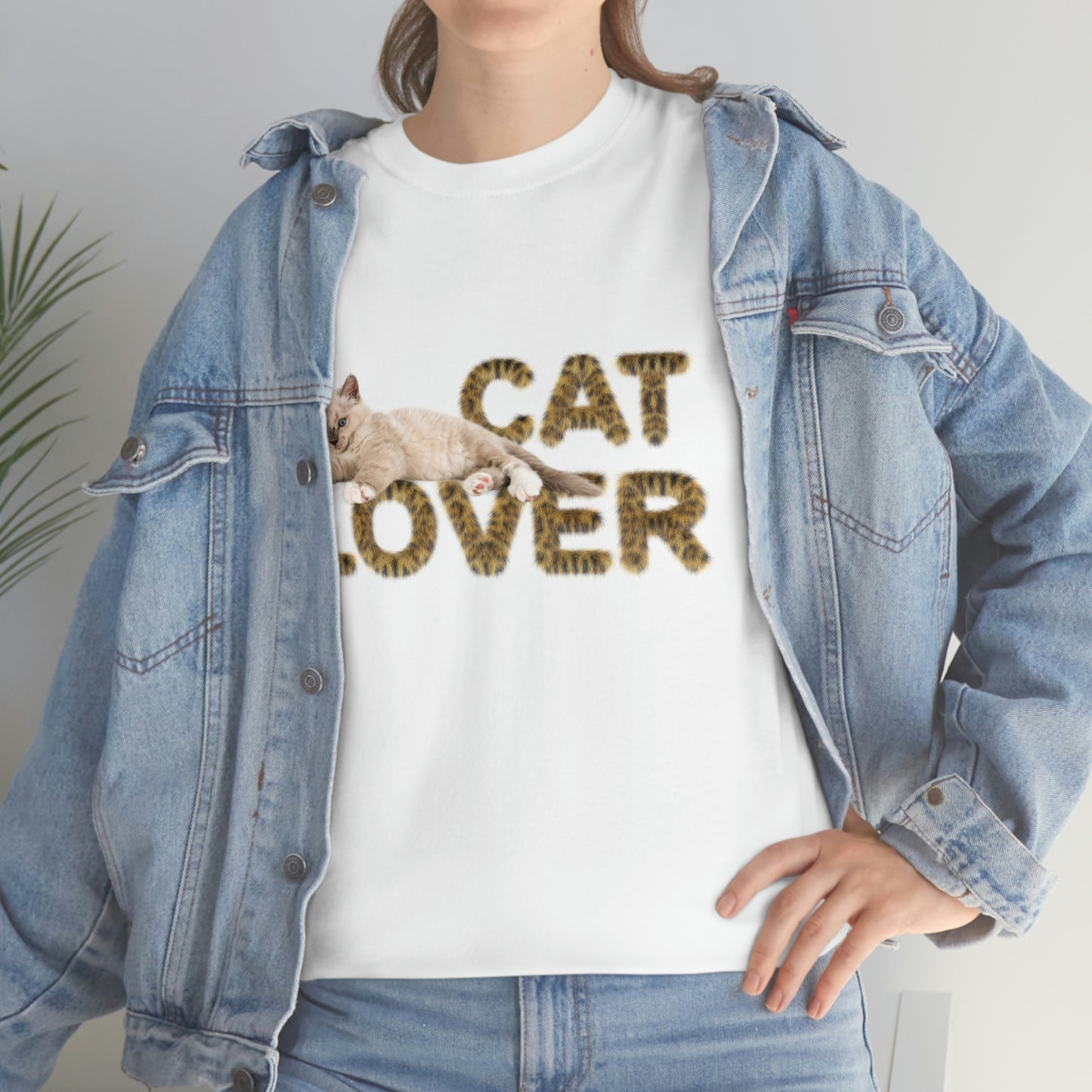 Cat Lover Kitten (Cat) laying down design Graphic tee shirt