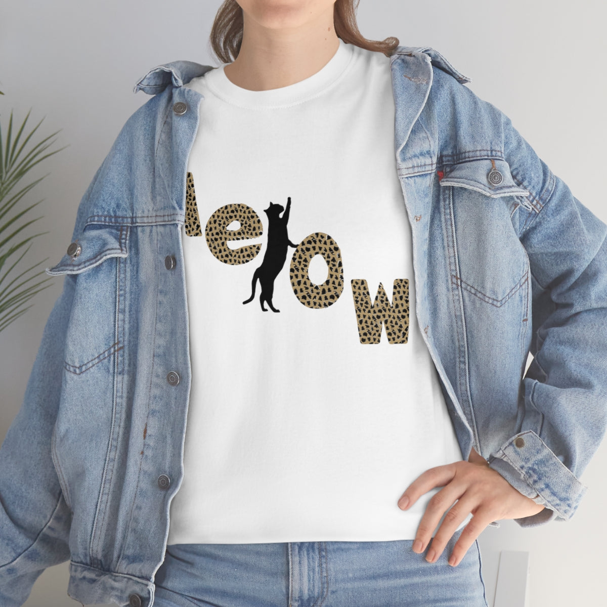 " Meow" with Black Cat   Cotton Tee shirt